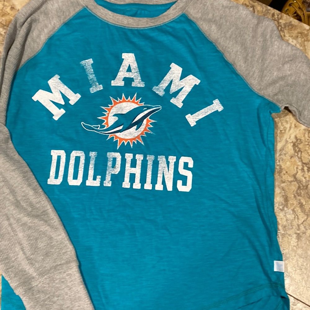 Miami dolphins long tee. Like new! Ladies size XL.